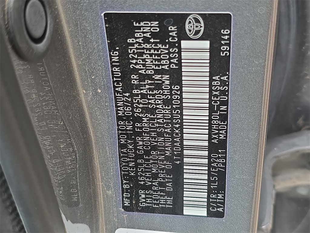 2025 Toyota Camry SE photo 15