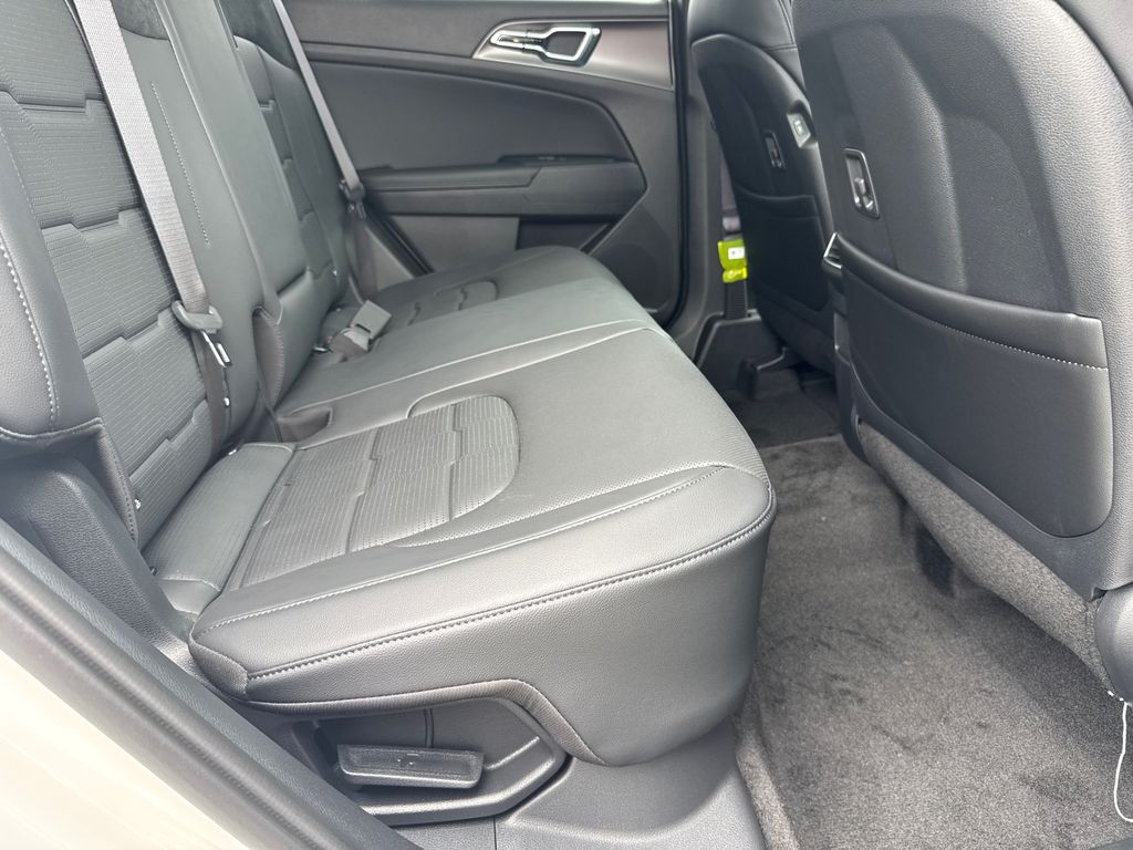 2026 Kia Sportage Hybrid photo 13