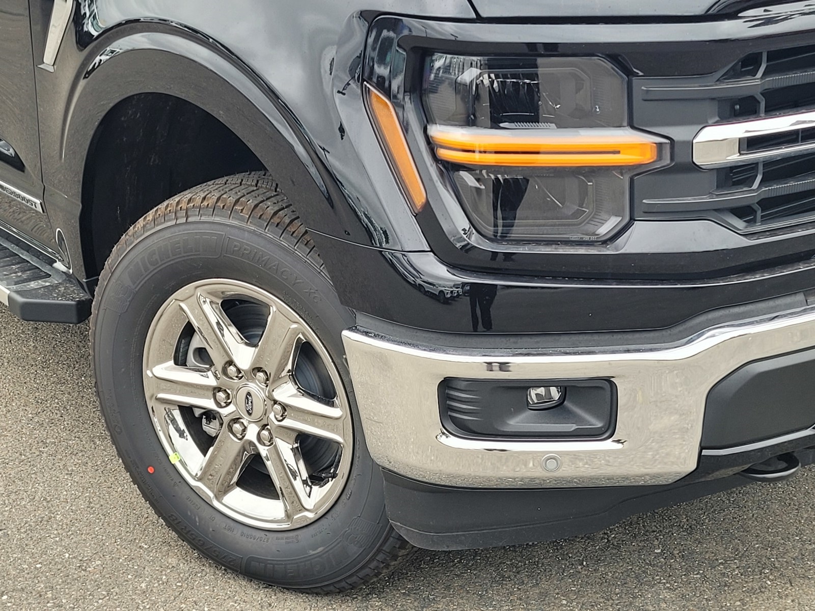 2025 Ford F-150 XLT photo 3