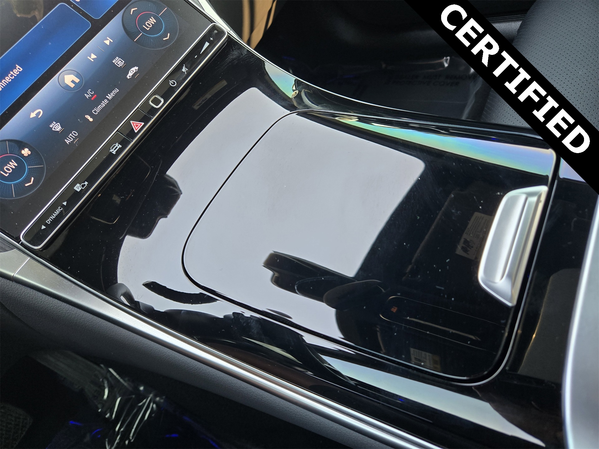 2025 Mercedes Benz GLC 300 photo 14