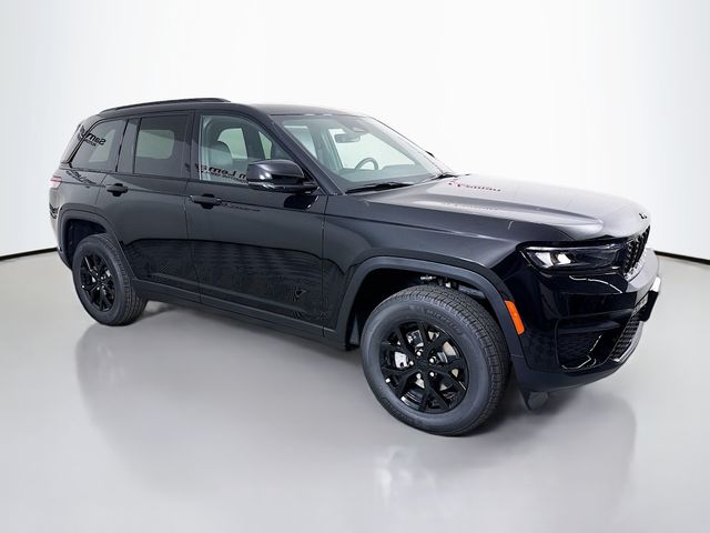 2025 Jeep Grand Cherokee Altitude's photo