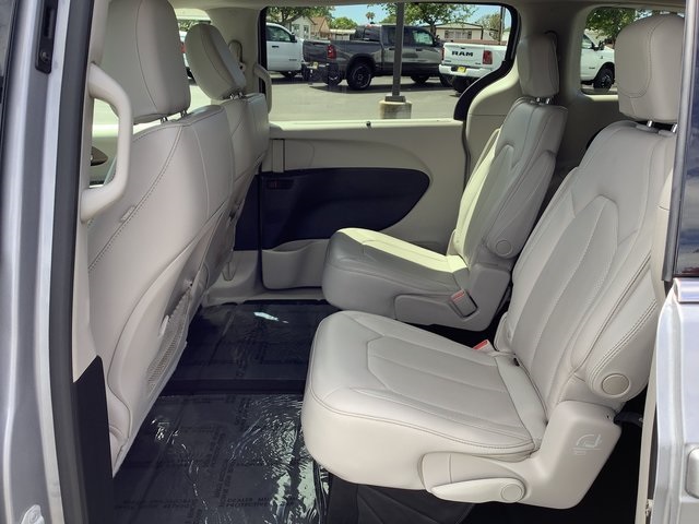2021 Chrysler Voyager LXi photo 22