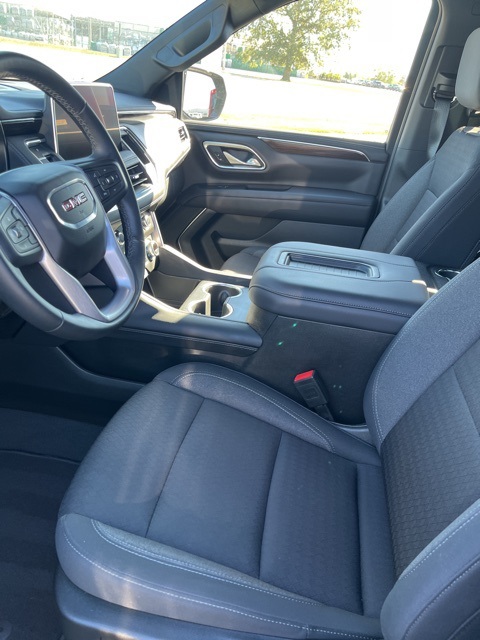 2024 Gmc Yukon SLE photo 2