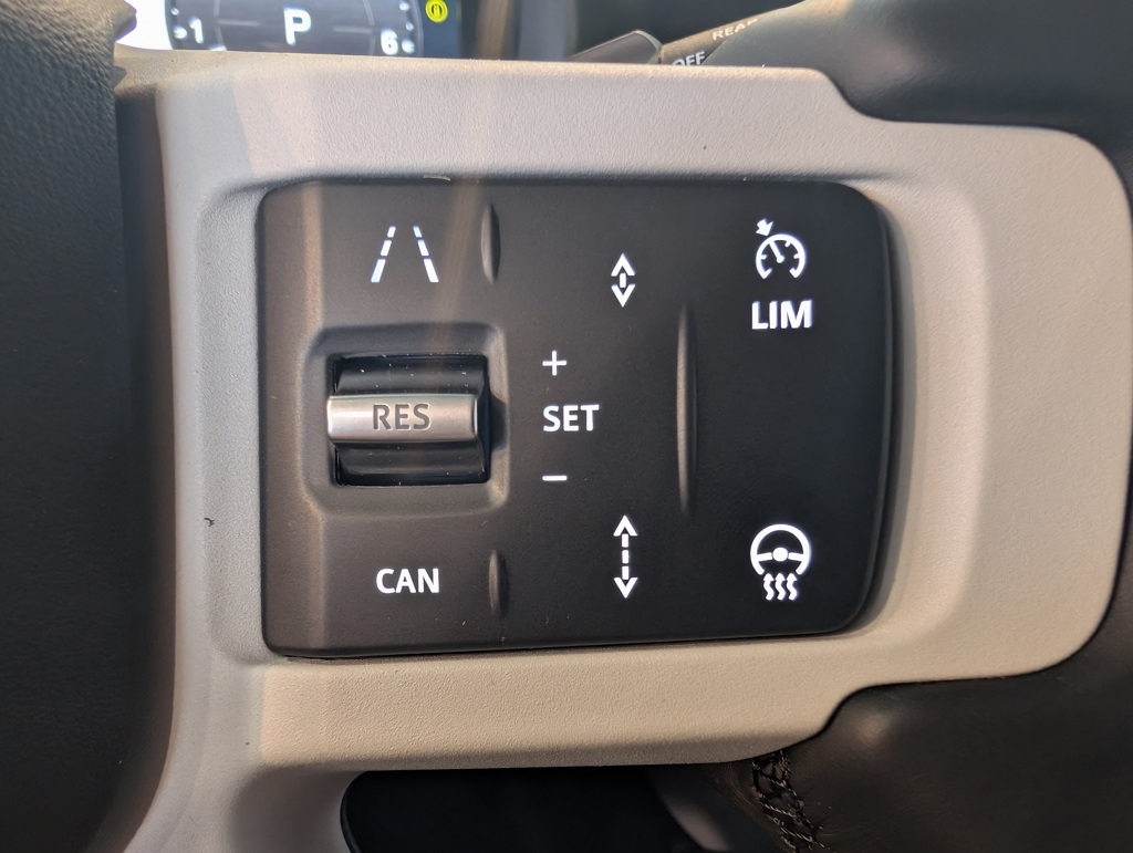 2025 Land Rover Defender 110 S photo 16