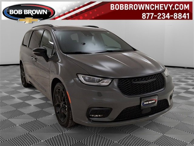 2025 Chrysler Pacifica Limited's photo