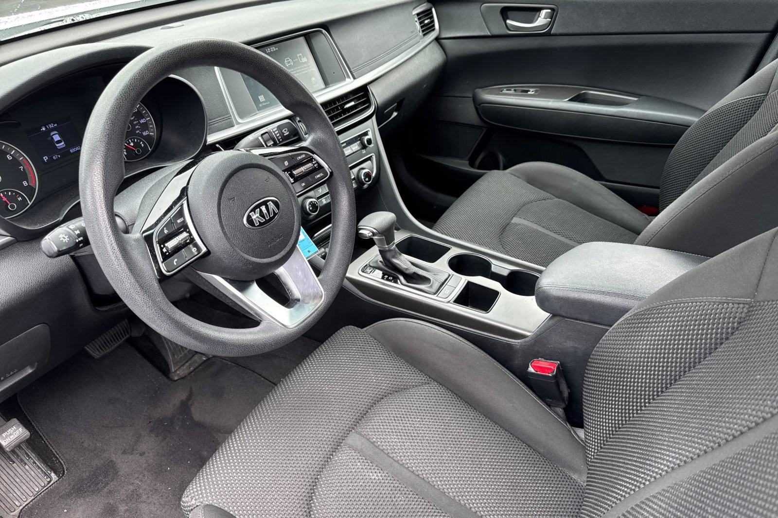 2019 Kia Optima LX photo 8