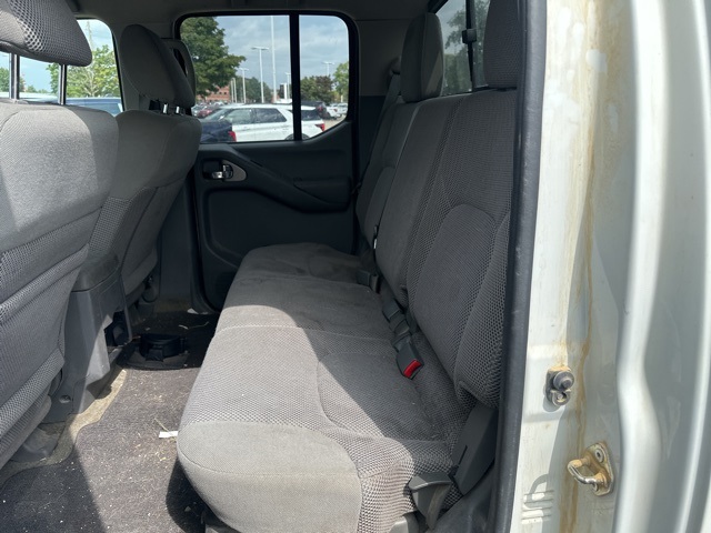 2017 Nissan Frontier SV photo 12
