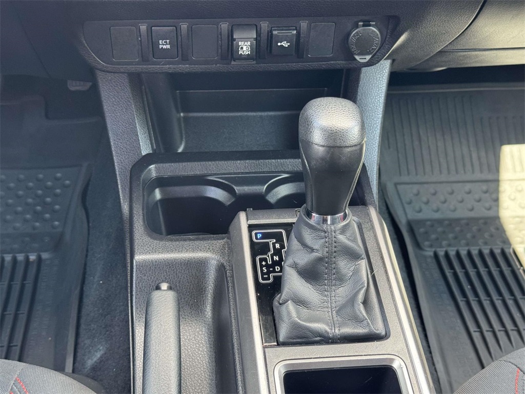 2023 Toyota Tacoma SR5 photo 21