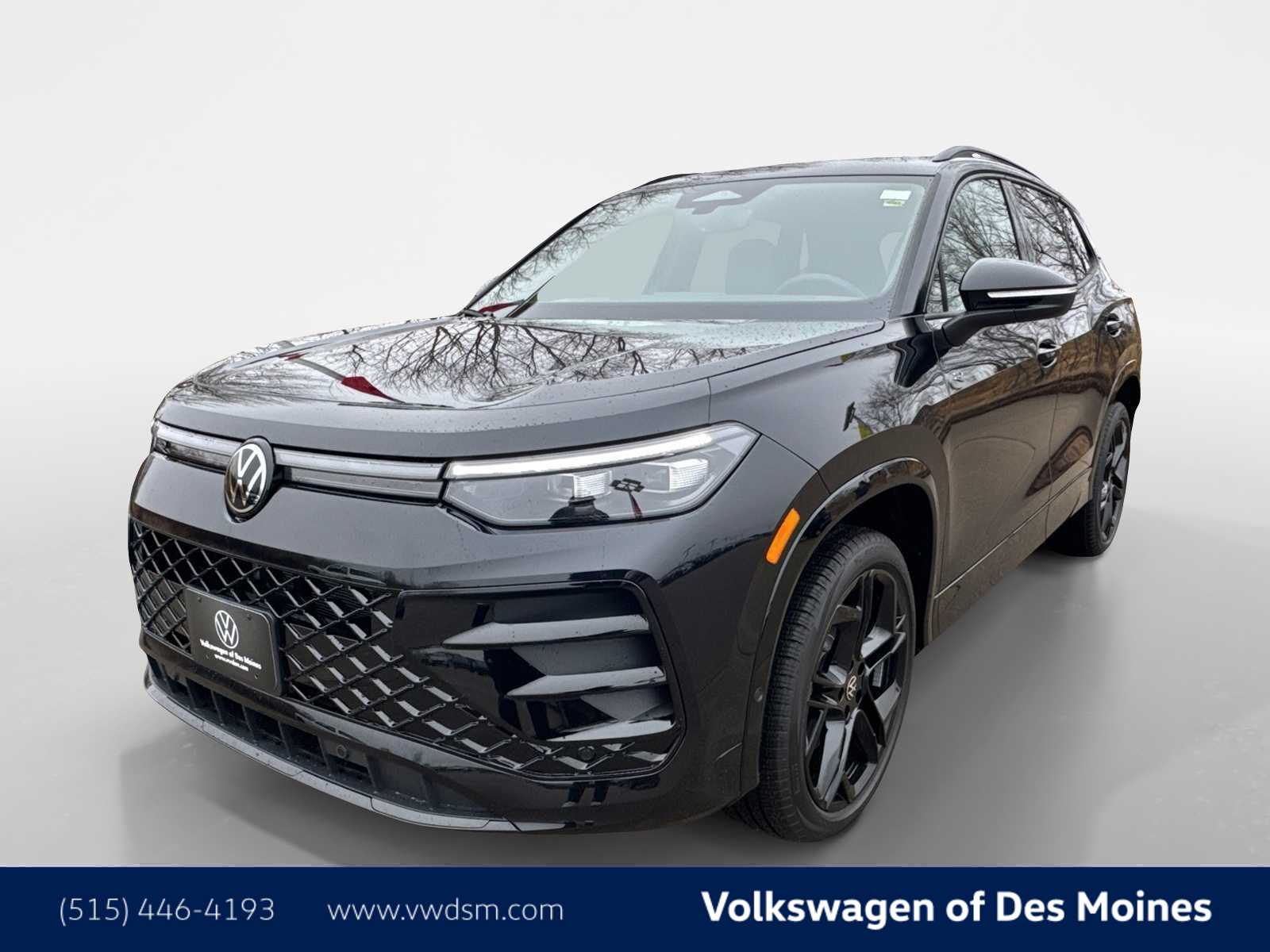 2026 Volkswagen Tiguan SE R-LINE BLACK's photo