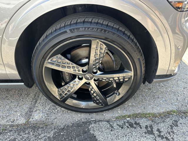 2023 Genesis GV70 2.5T photo 3