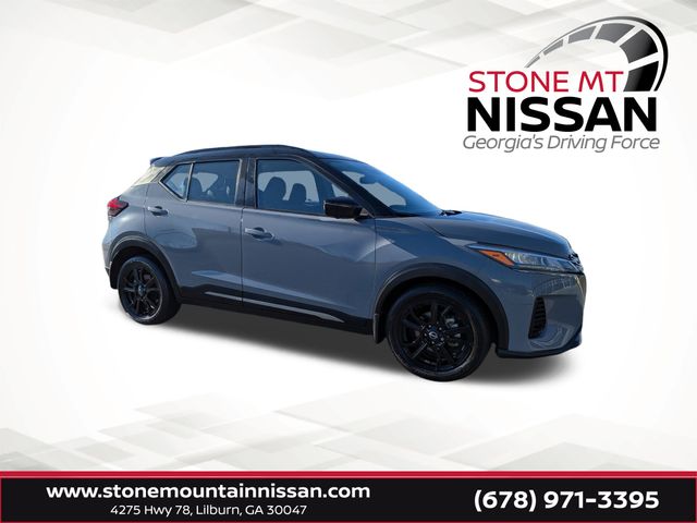 2022 Nissan Kicks SR's photo