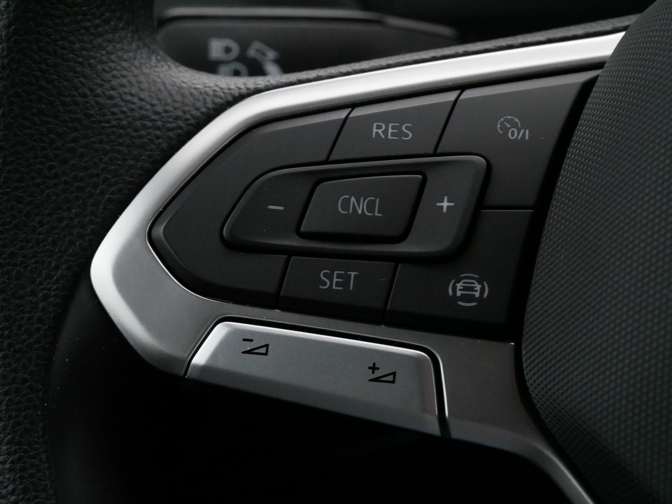 2022 Volkswagen Tiguan S photo 22