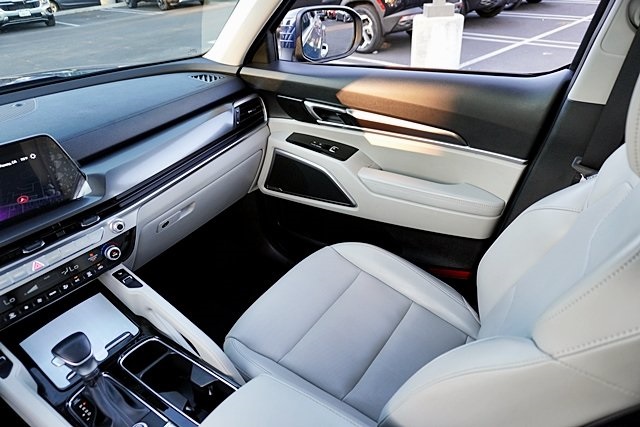 2025 Kia Telluride S photo 22