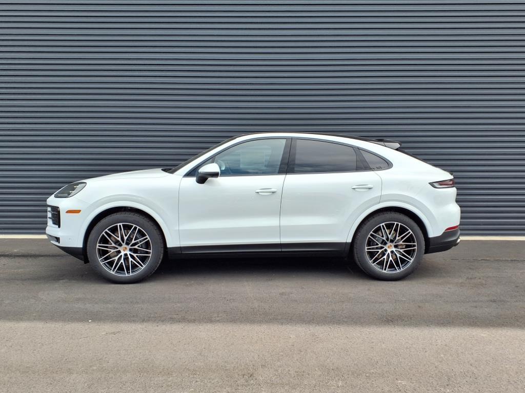 2026 Porsche Cayenne Coupe photo 2