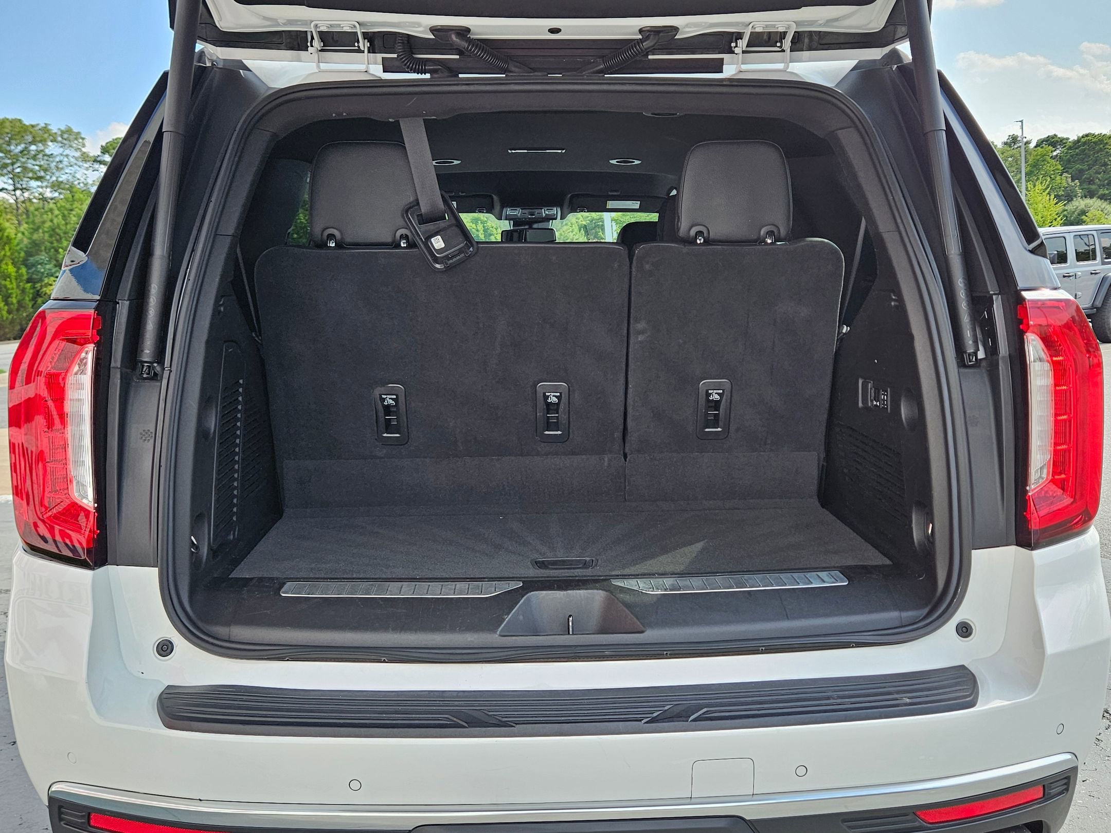 2023 Gmc Yukon Denali photo 27