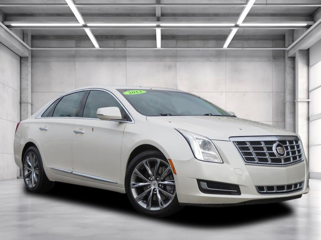 2013 Cadillac XTS Base's photo