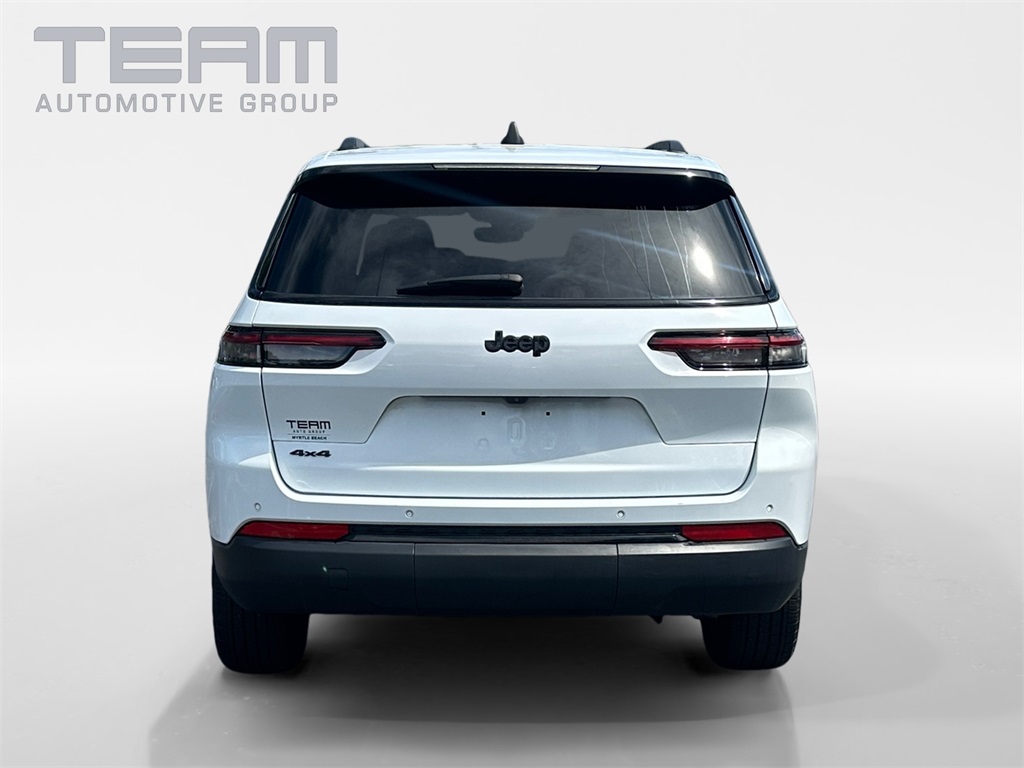 2024 Jeep Grand Cherokee Altitude photo 4
