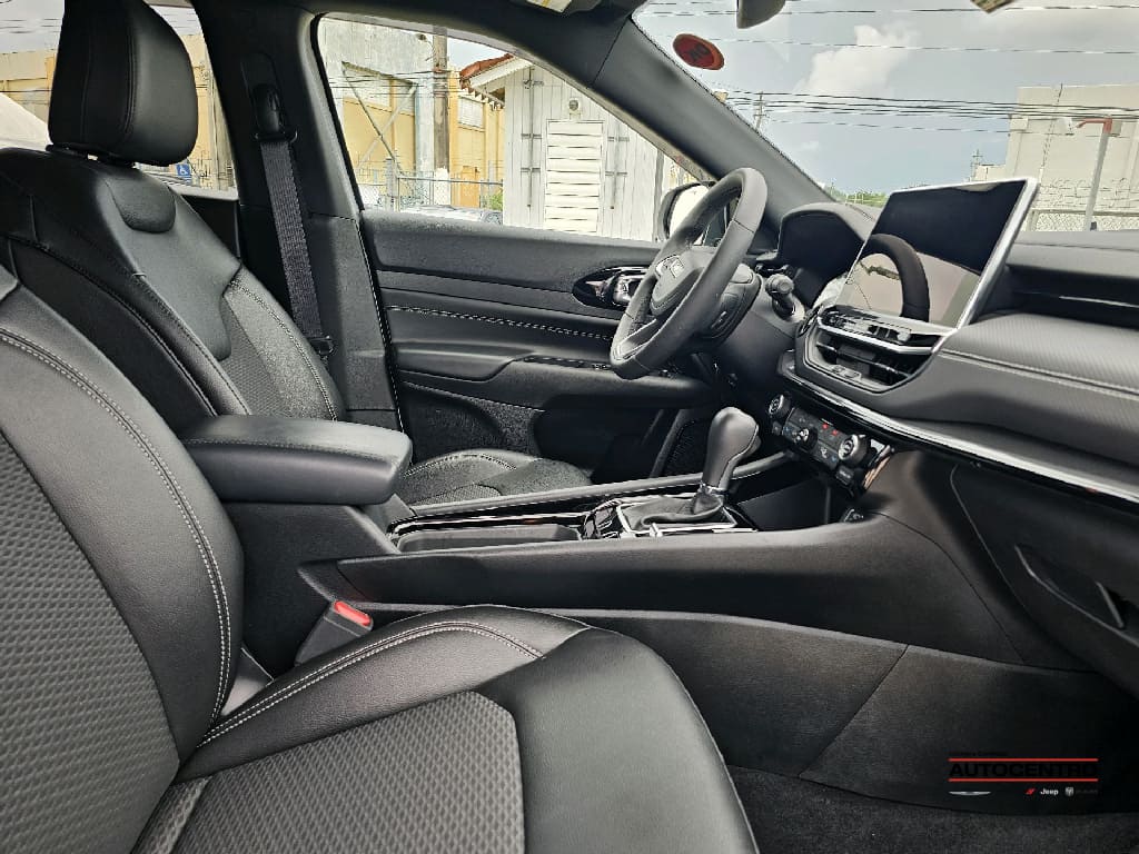 2024 Jeep Compass North Edition Latitude photo 4