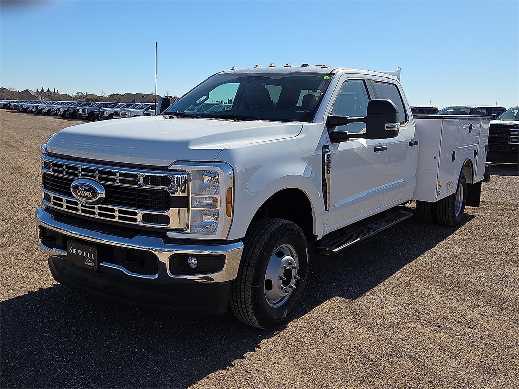 2026 Ford F-350 Super Duty Chassis Cab XL