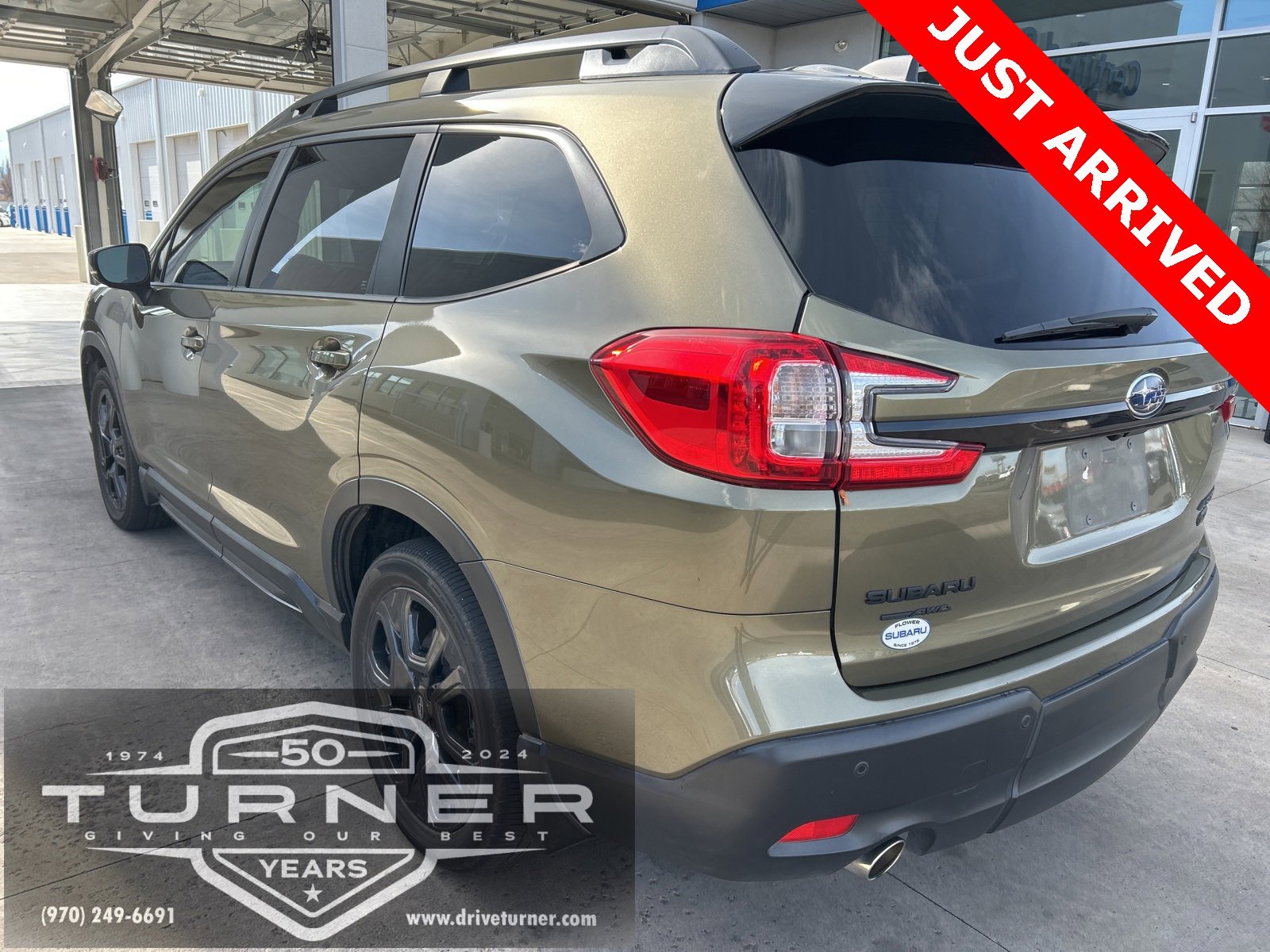 2024 Subaru Ascent Onyx Edition photo 2