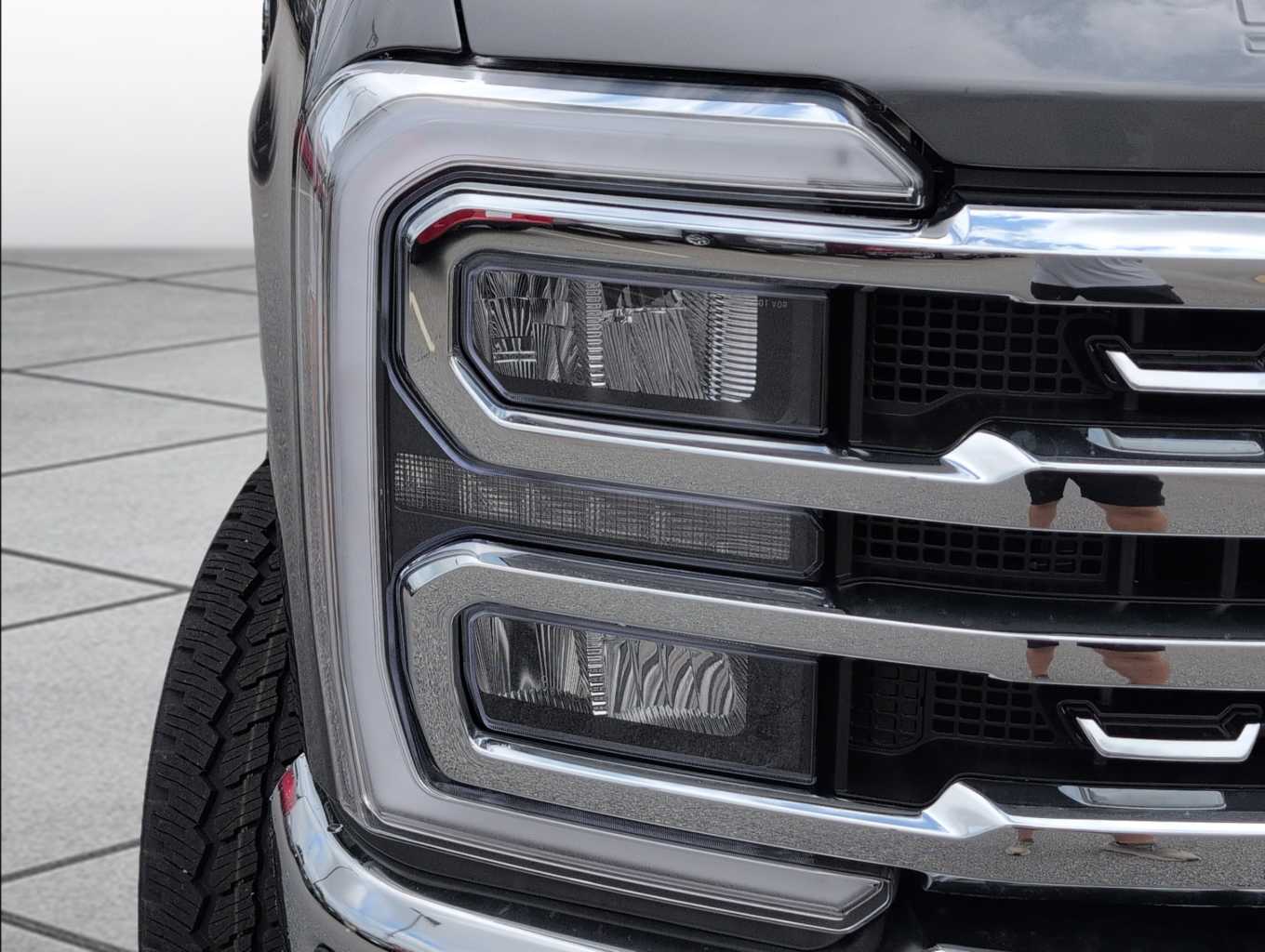 2025 Ford F-250 Lariat photo 3