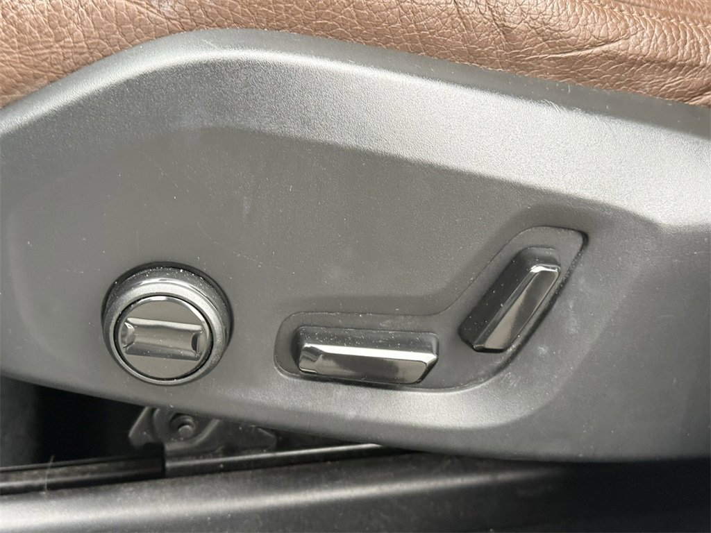 2020 VOLVO XC60 - Image 15