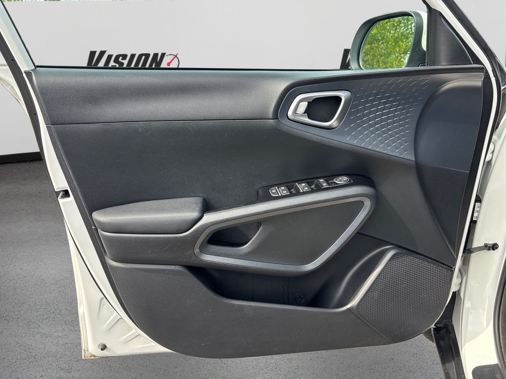 2023 Kia Soul EX photo 21