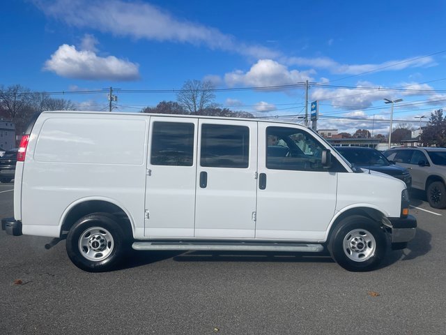 2024 Gmc Savana Cargo 2500 photo 4
