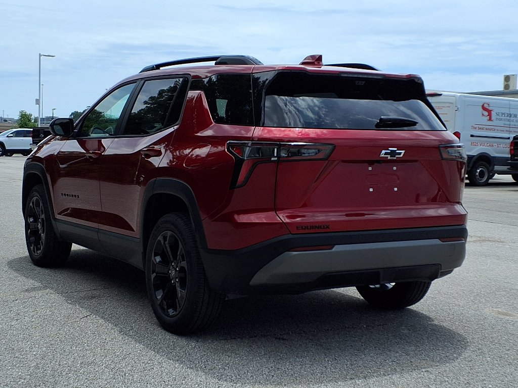 2026 Chevrolet Equinox LT photo 4