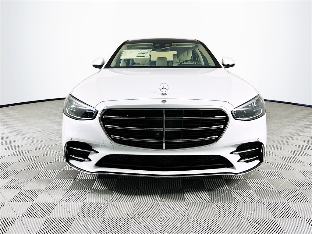 2026 Mercedes Benz S 580 4MATIC photo 2
