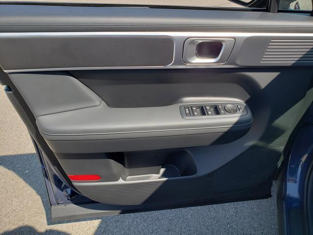 2026 Hyundai Santa Fe SEL photo 10