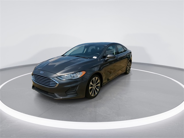 2020 Ford Fusion SE photo 3