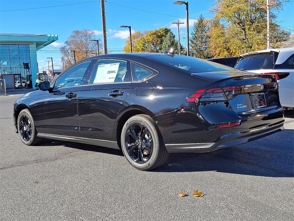 2025 Honda Accord SE photo 4
