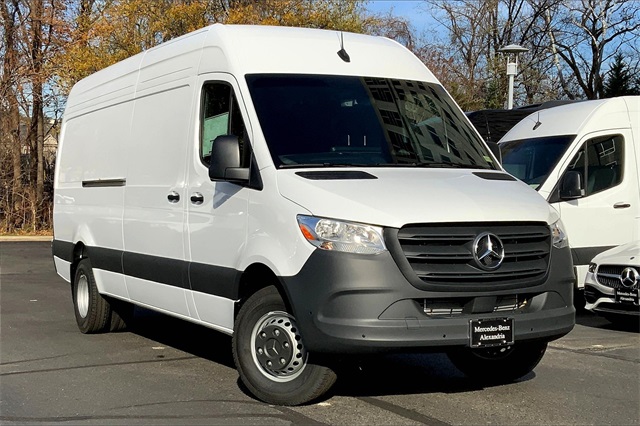 2025 Mercedes-Benz Sprinter Cargo Van Base's photo
