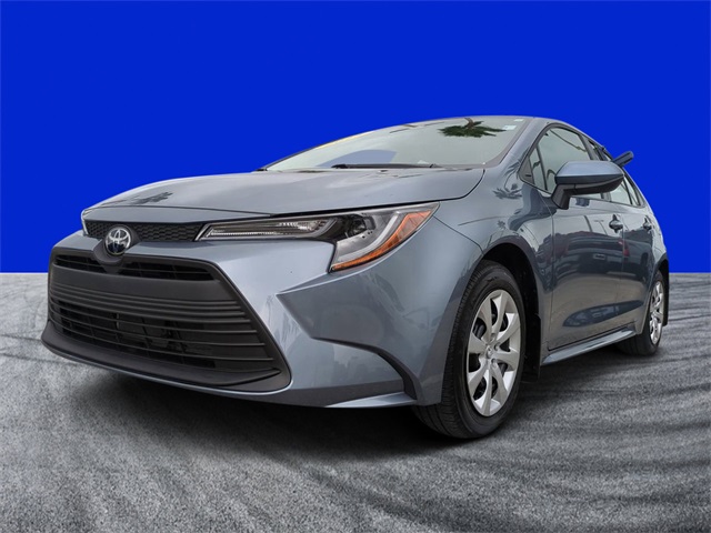 2025 Toyota Corolla LE photo 6
