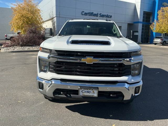 2026 Chevrolet Silverado 3500HD LT photo 4