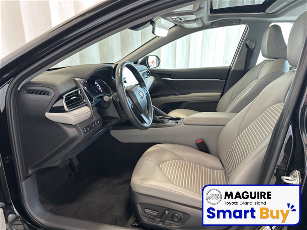 2023 Toyota Camry SE photo 4