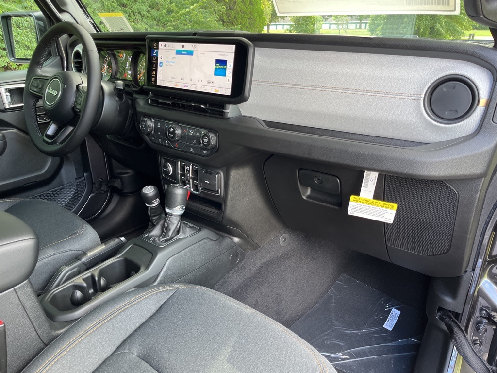 2025 Jeep Wrangler Sport S photo 30