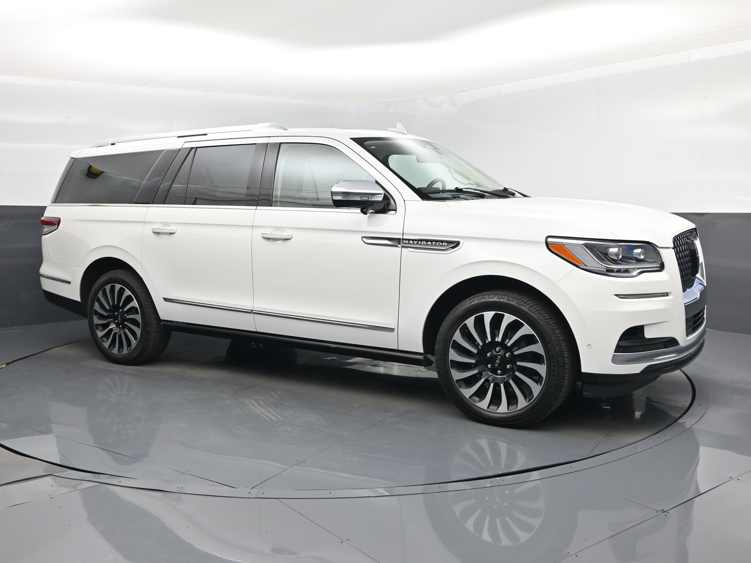 2023 Lincoln Navigator Black Label L's photo