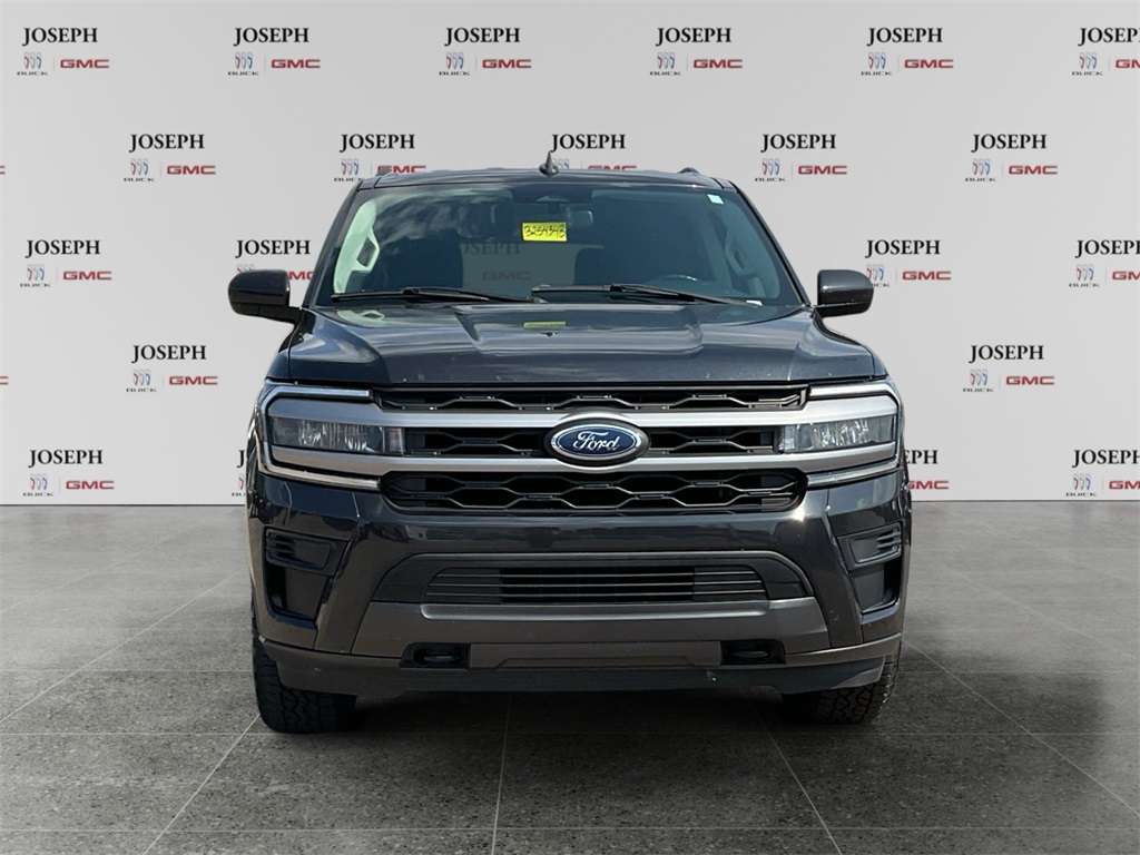 2022 Ford Expedition MAX XLT photo 3