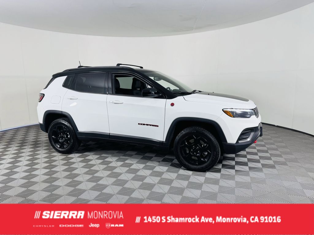 Used 2023 White Jeep Trailhawk image 1