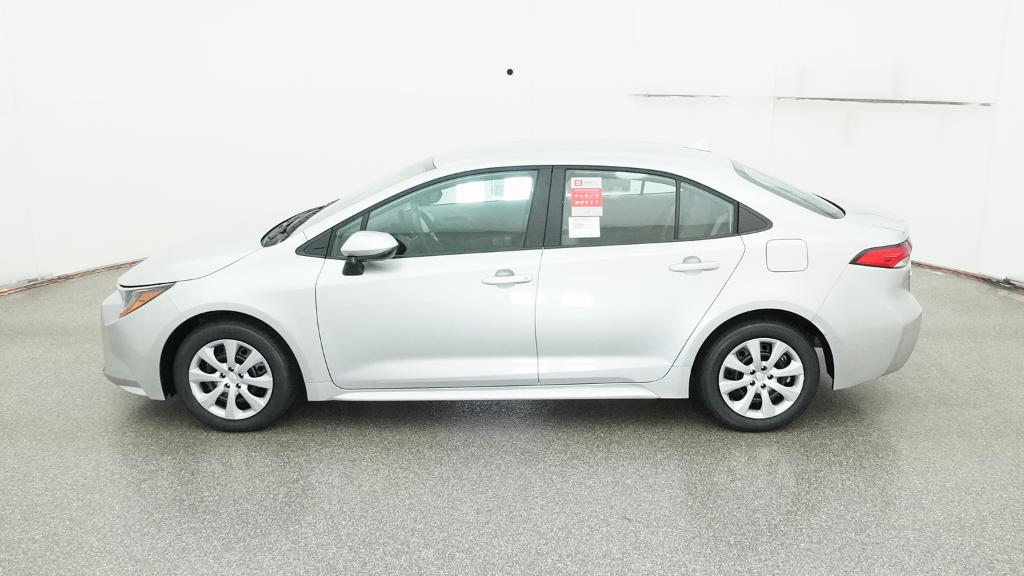 2025 Toyota Corolla LE photo 10