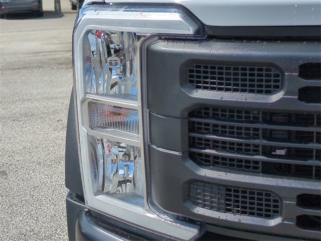 2026 Ford F-450 photo 9