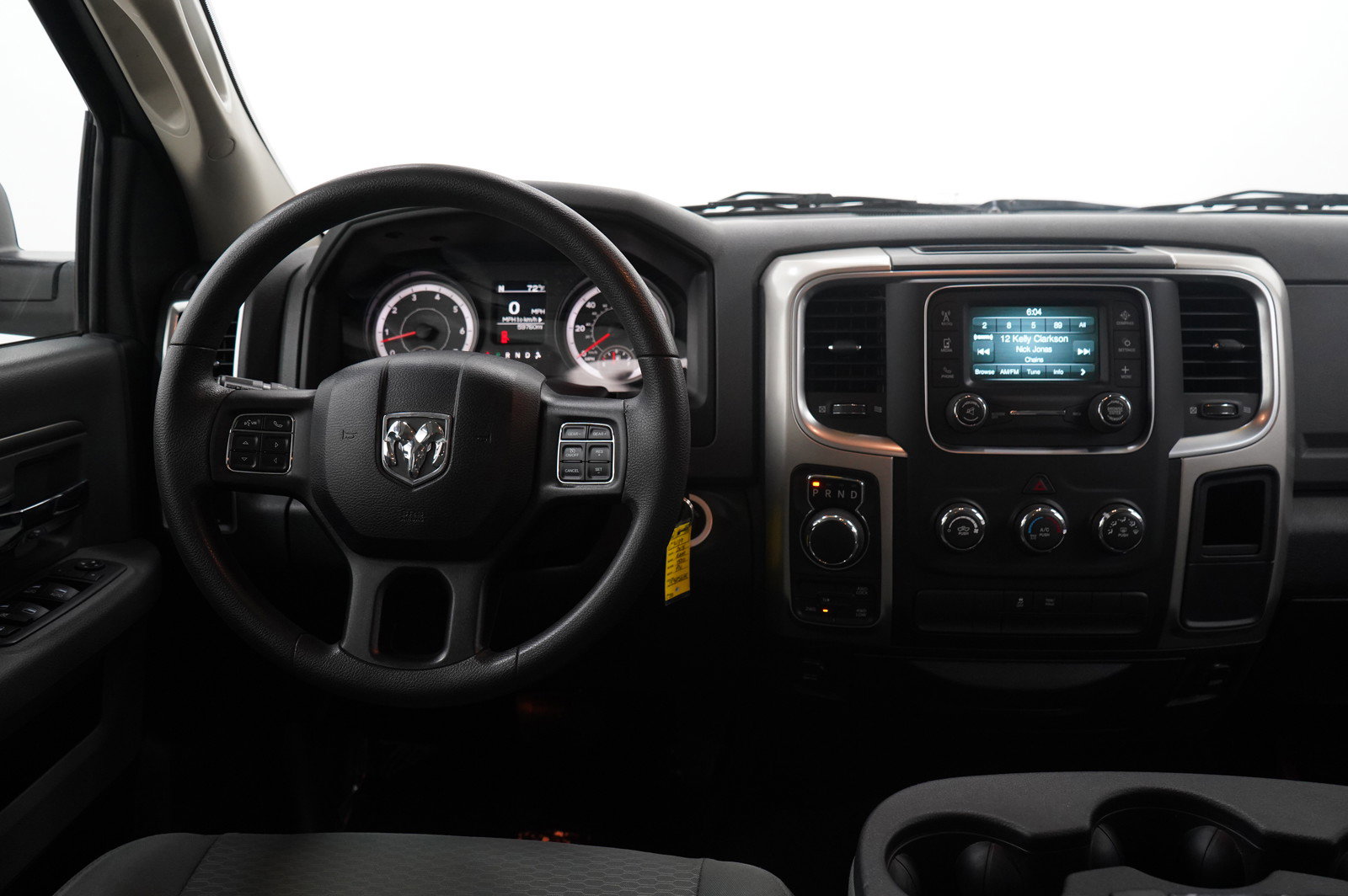 2018 Ram 1500 SLT photo 12