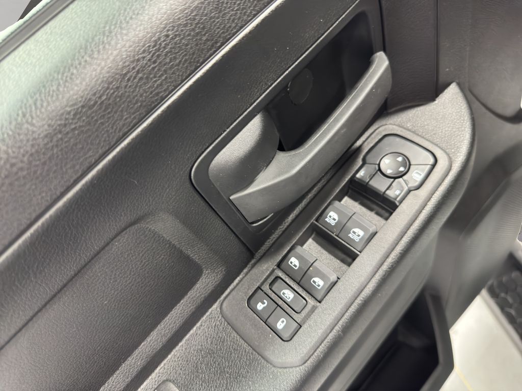 2025 Ram 2500 Tradesman photo 17