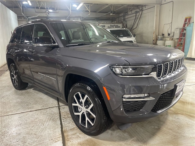 2025 Jeep Grand Cherokee Limited's photo