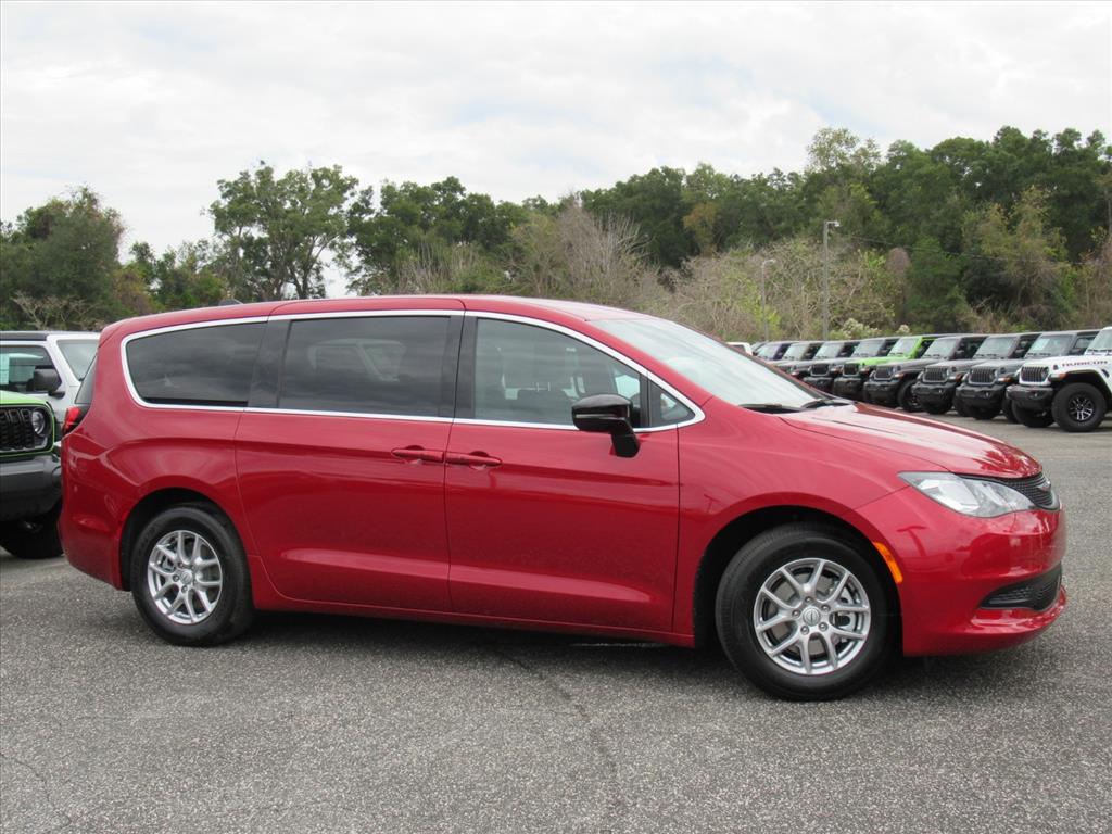 2026 Chrysler Voyager LX photo 2