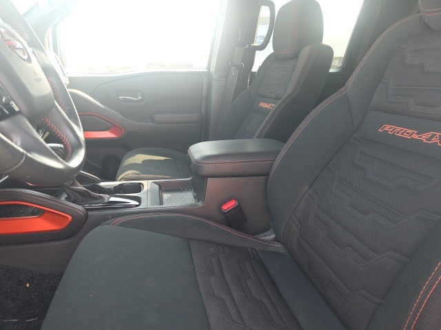 2023 Nissan Frontier PRO-4X photo 9
