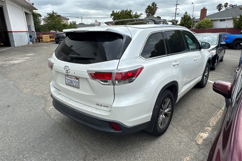 2014 Toyota Highlander XLE photo 3