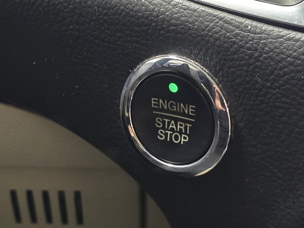 2015 Ford Edge Titanium photo 27